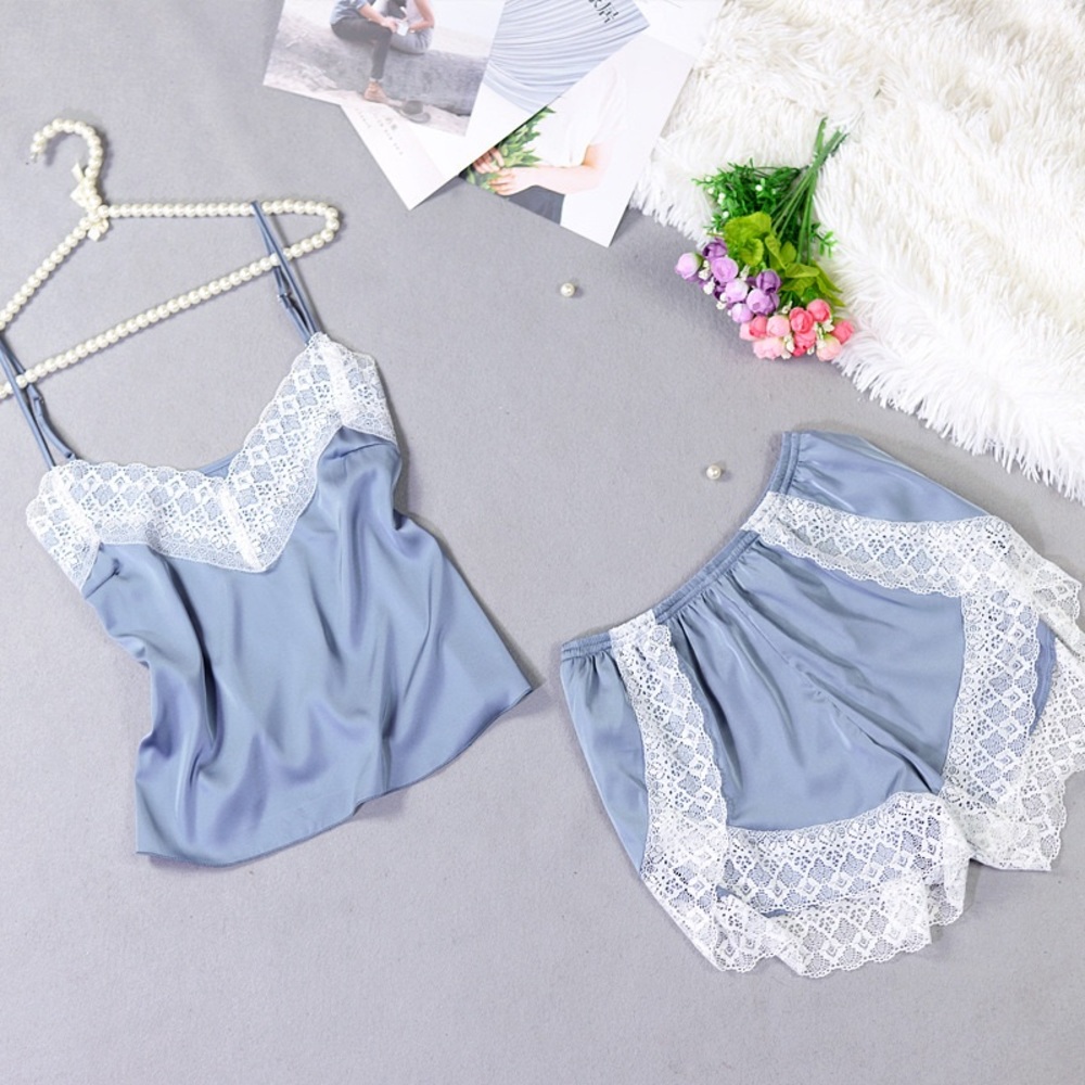 Women sleeping clothes
